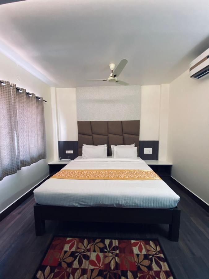 Le Shiv Executive Suite Theni Extérieur photo