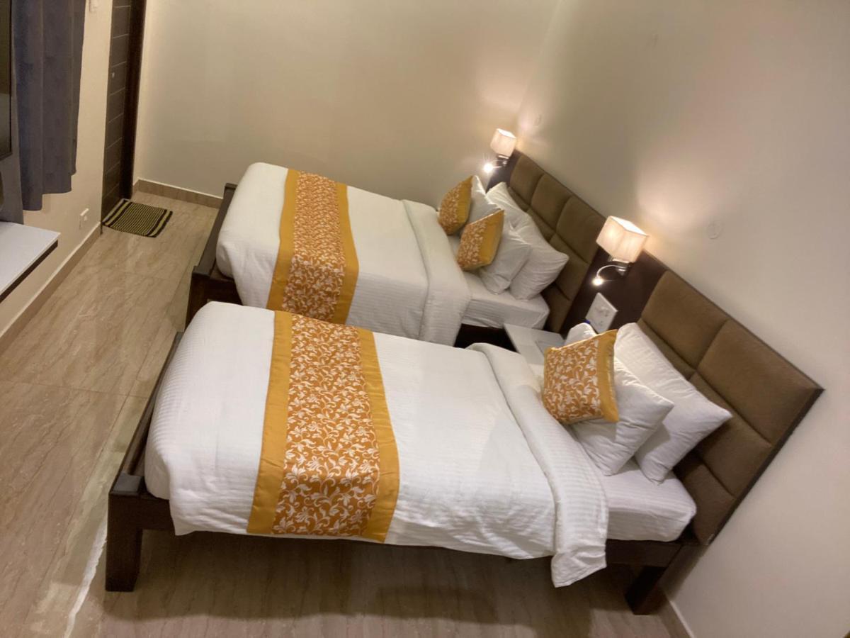 Le Shiv Executive Suite Theni Extérieur photo