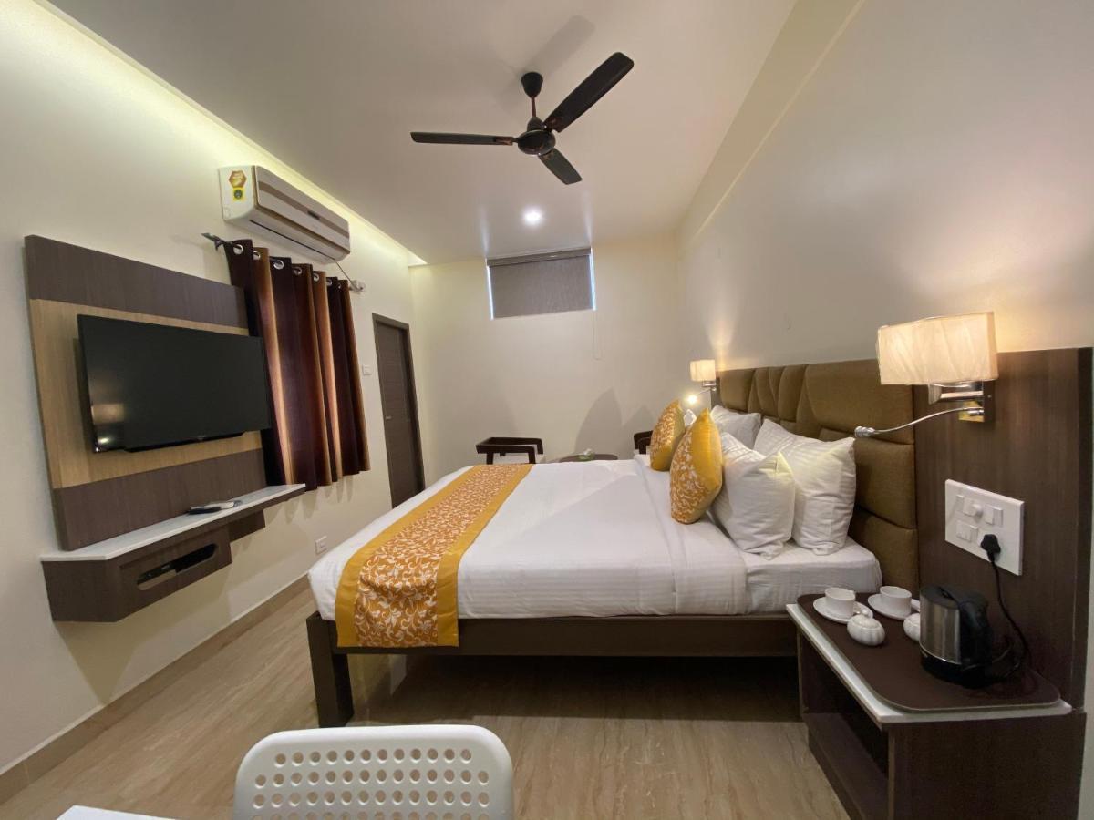 Le Shiv Executive Suite Theni Extérieur photo