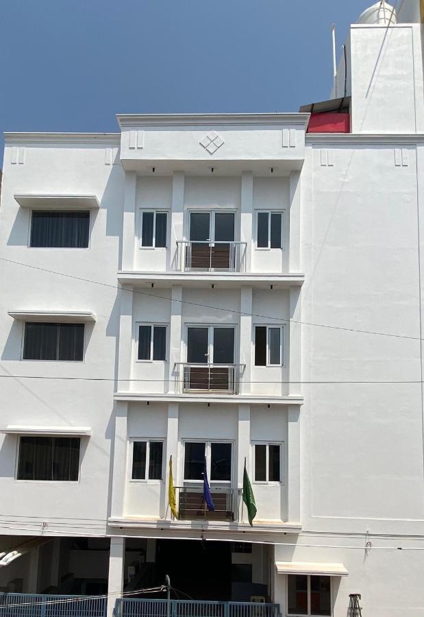 Le Shiv Executive Suite Theni Extérieur photo