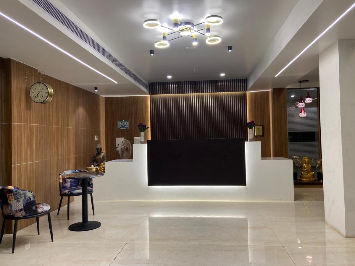 Le Shiv Executive Suite Theni Extérieur photo