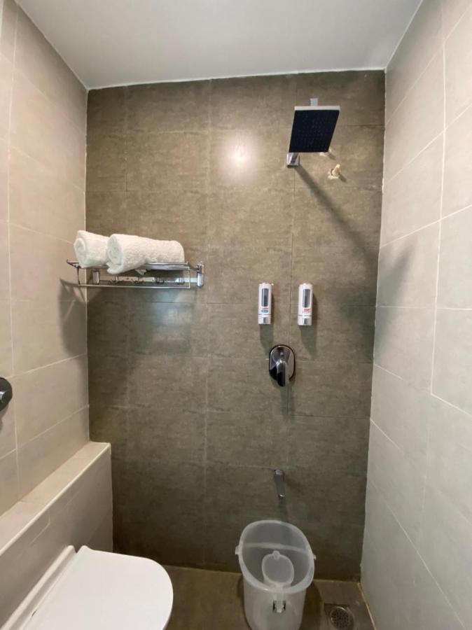 Le Shiv Executive Suite Theni Extérieur photo